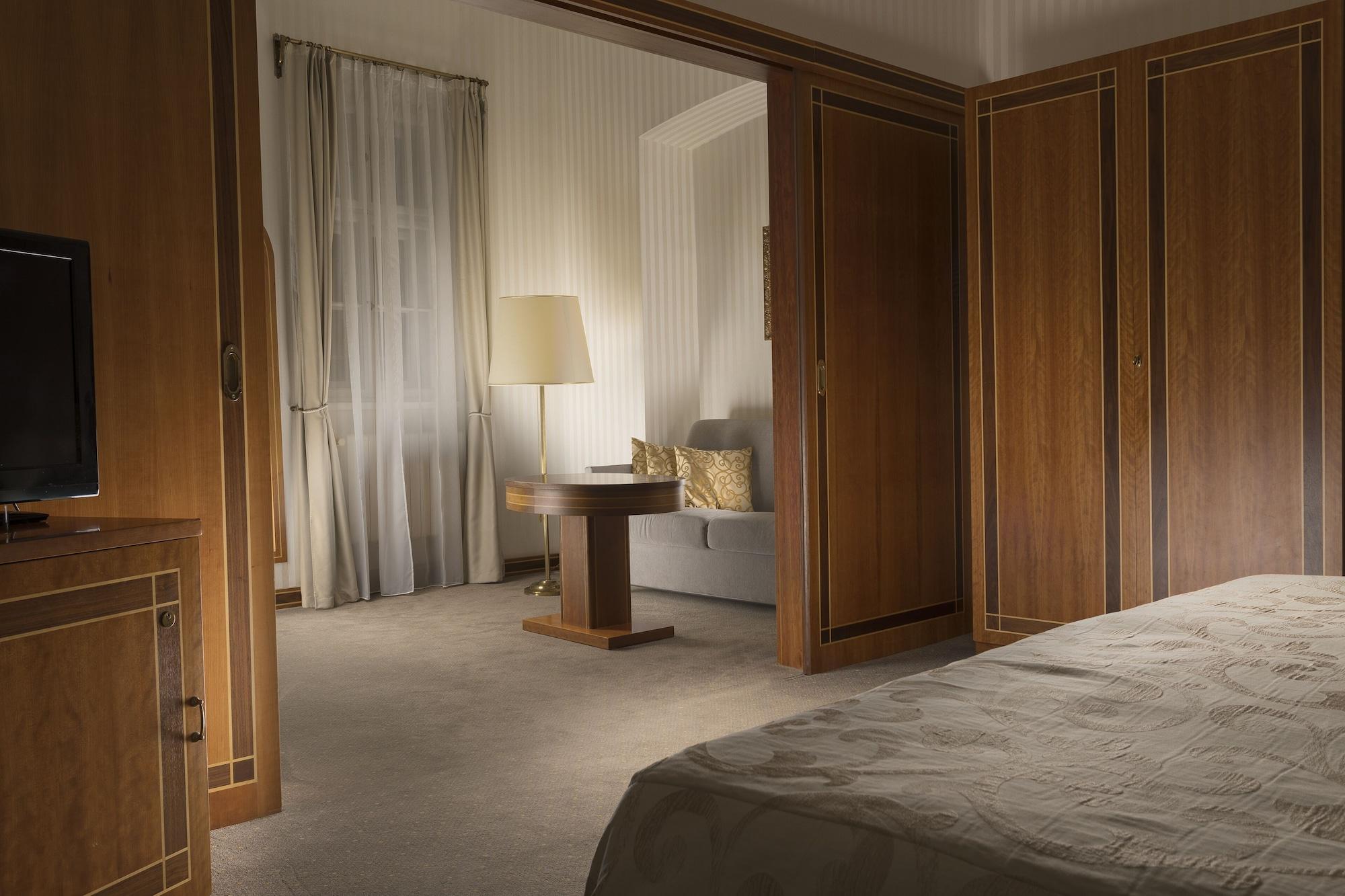 Pod Vezi Hotel