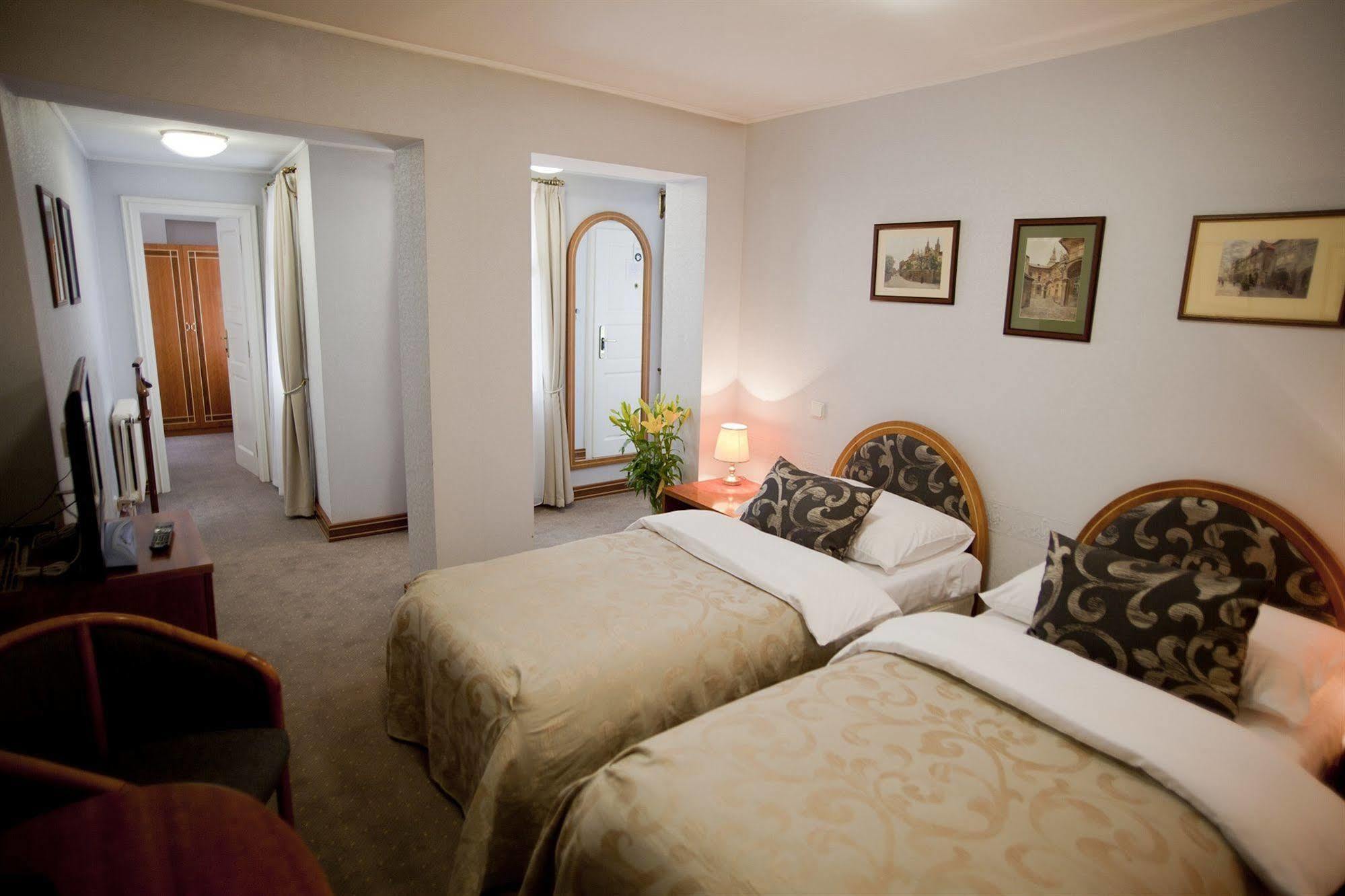 Pod Vezi Hotel 4*
