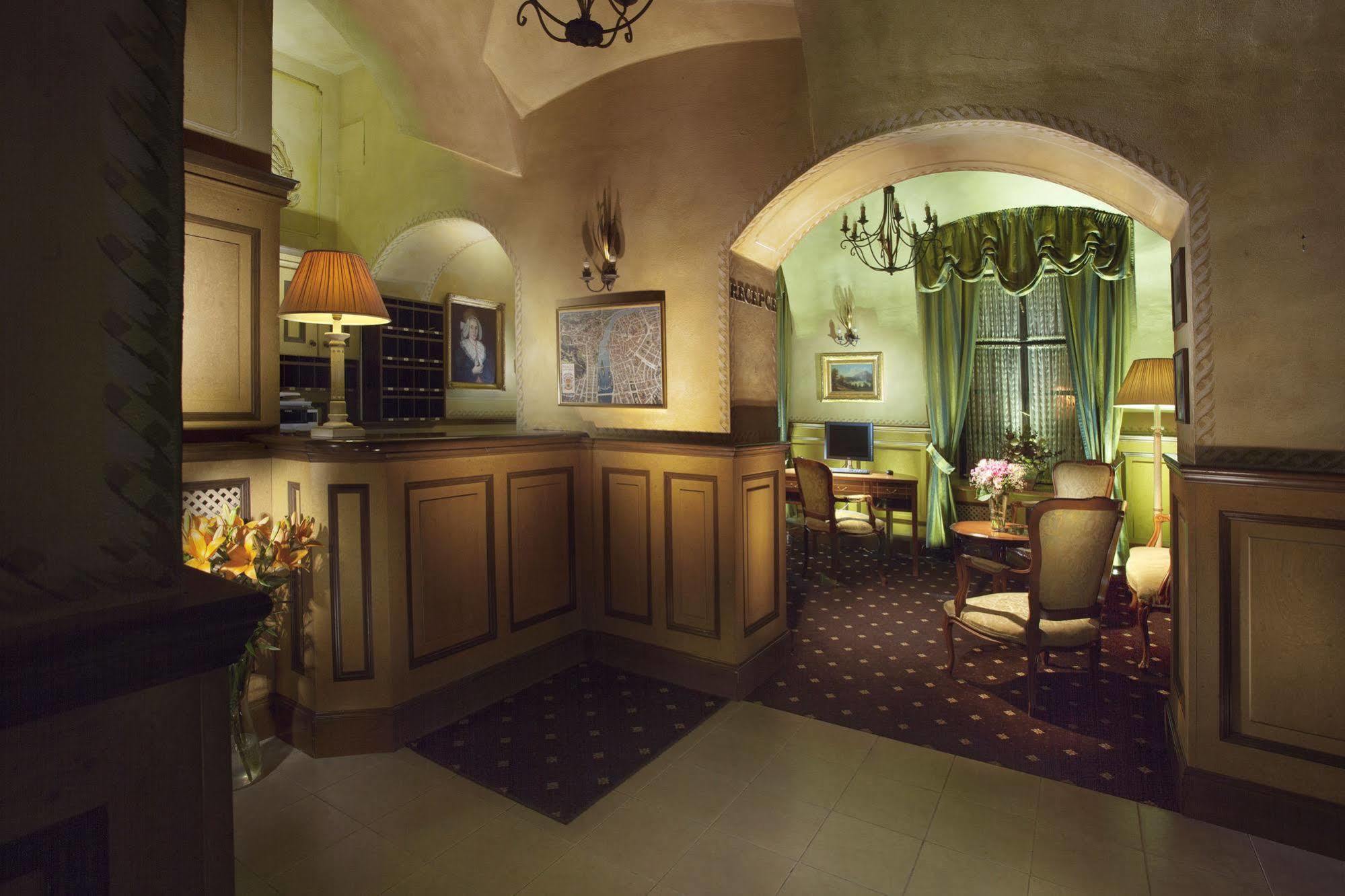 Pod Vezi 4* Prague